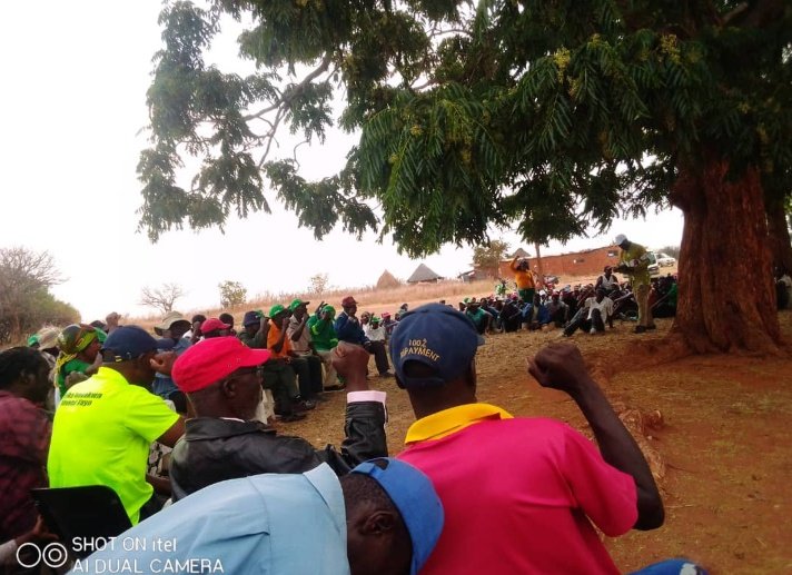 GumboChitovah's tweet photo. Mt Darwin set to meet Cde ED Mnangagwa in preparation for 2023 harmonized election. #Musangano wakasimba kumasero. #2023 5million Votes. ED Pfeee pfeee pfeeee https://t.co/QhhasmRZMR