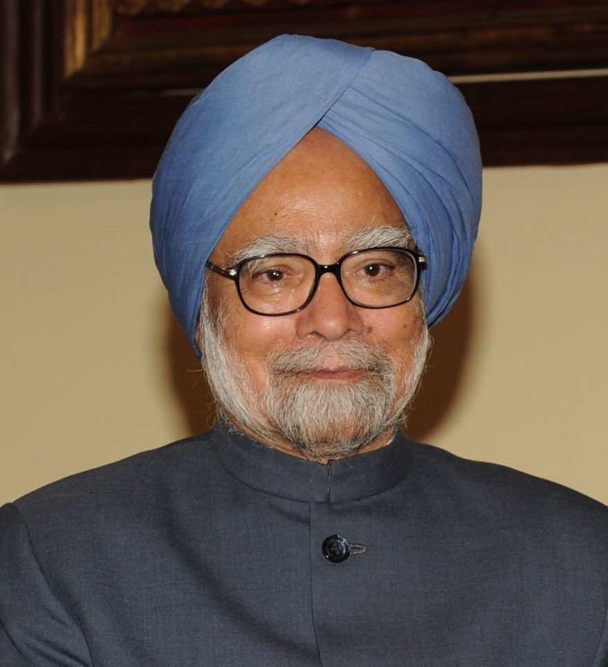 ashokgehlot51's tweet photo. Best wishes to former Prime Minister Dr. Manmohan Singh ji on his birthday. Wishing him a long, healthy and happy life. We thank him for his leadership during UPA govt, for a robust economy, bringing lakhs of people out of poverty and working tirelessly in national interest. https://t.co/UBPlycMnWk