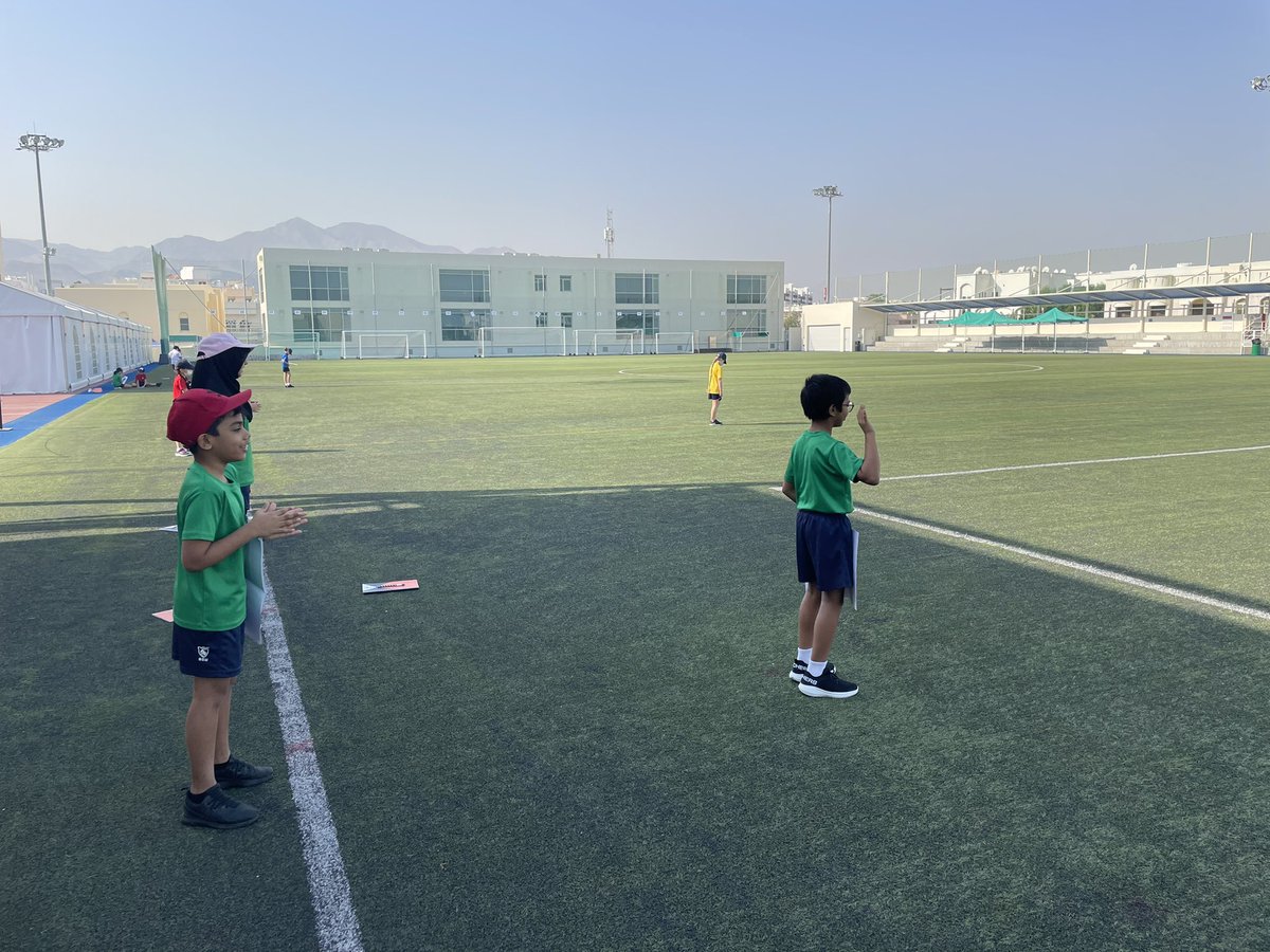 BSMuscatY4's tweet photo. Year 4 have been using #connectionfinding to make predictions on how distance affects sound in Science. They tested their predictions and collected their results to analyse! @PrincipalMuscat @BSMuscatHeadPri #everyonecan #bestfortheworld #HPL https://t.co/gXUDzCnuKe