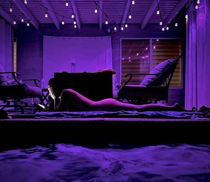 What do you guys think about a late night hot tub series for my OF? Ideas on what I should film? Comment<a href="/tag/clip"class="tags"><span>#clip</span></a>