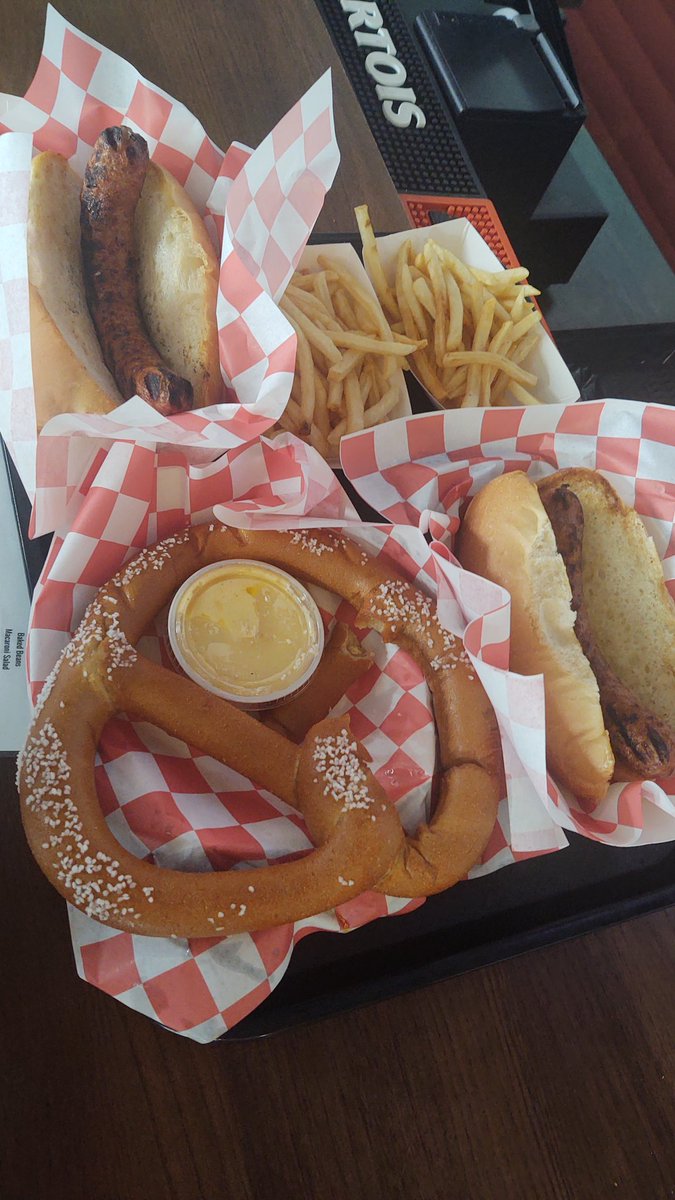 AgreeableMeka's tweet image. Amazing spread at Roktoberfest at the Rochester Beer Park today ❤️