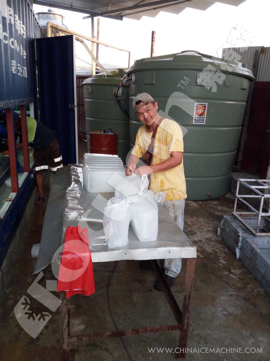 emonum328's tweet image. #Focusun Machine conteneurisée à glace en barre, capacité de production 5 tonnes par jour ;
#fabriquedeglace #icemachinefactory #barredeglace #paindeglace #painsdeglace #blocdeglace #glaceenbarre #glaceenbloc #machineaglace #blockicemachine  #icemachine #icemaker #icemakermachine