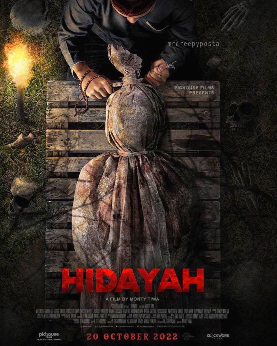 HIDAYAH (2022)
Kematian seorang gadis bernama Ratna angkara ilmu hitam di kampung Mekarwangi mencetuskan ketakutan penduduk setempat. Meskipun sudah selamat dikebumikan, suara Ratna menjerit kesakitan masih lagi kedengaran. Apakah sebab-musababnya?