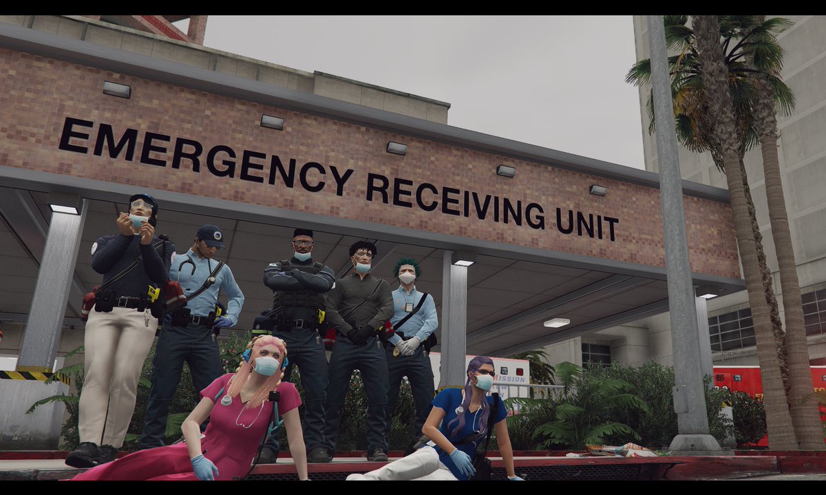 palmcity_rp's tweet photo. EMS team of Palm City π
#PalmCityRoleplay #PalmCity #PCRP #gtav #gtarp #ems #emsteam https://t.co/MTffExE6g1