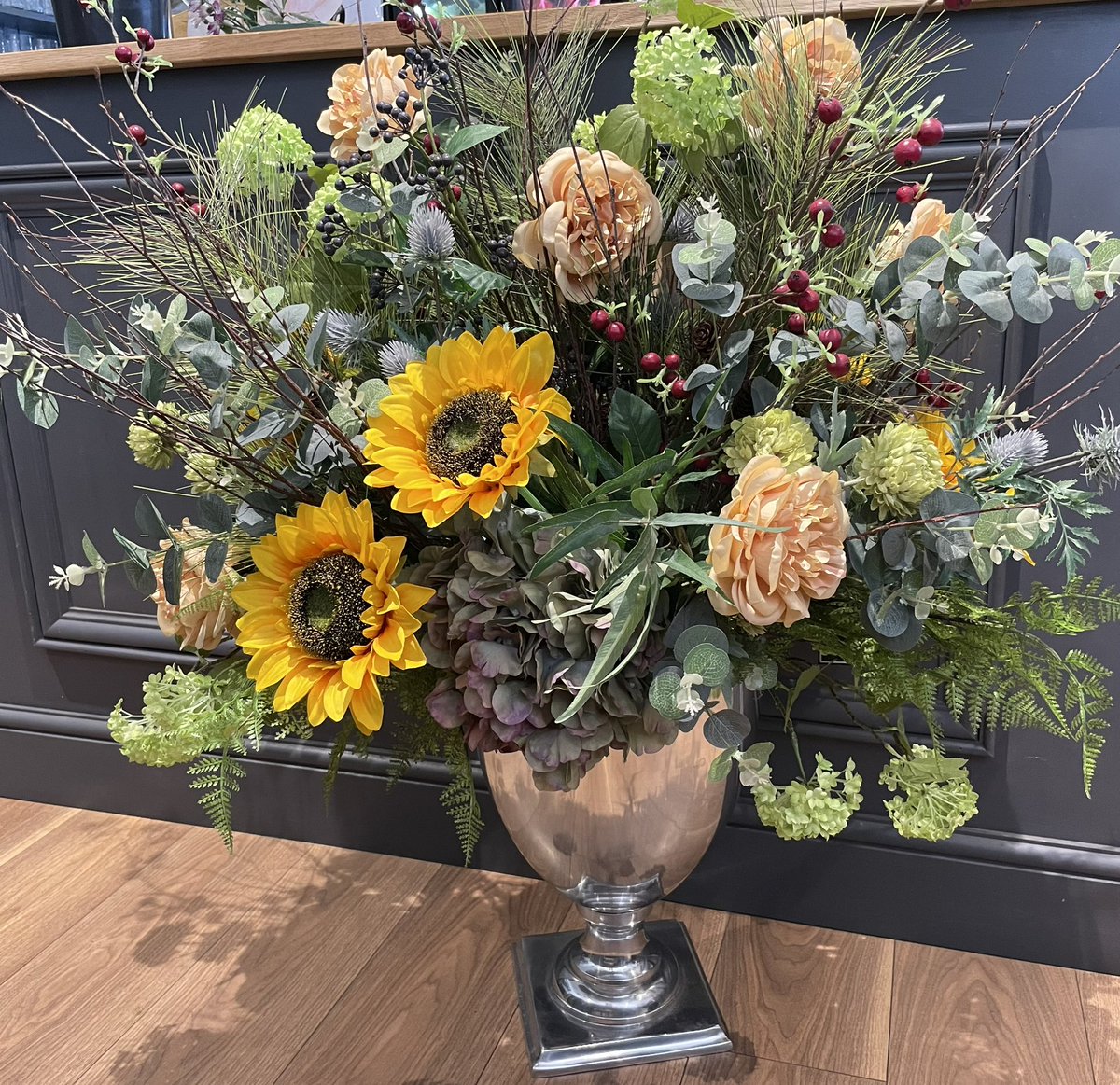 StemsOf's tweet photo. Hello Autumn 🍁🍂🥮
#stemsoftaunton
#tauntonpremierflorist
#goodfloristguide
#supportlocal
📞07521 911 432 https://t.co/0xCfwk9ERK