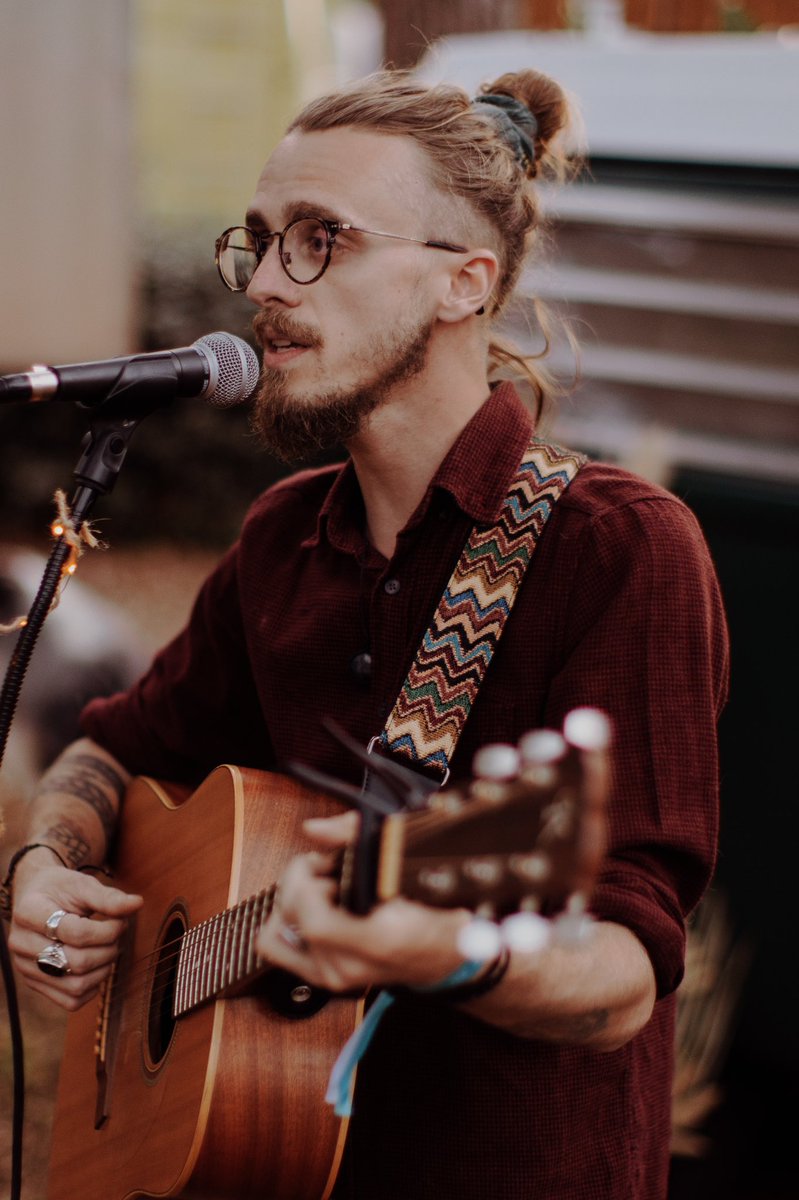 A lot of gigs this summer, thanks everyone 🧡🙏🏻