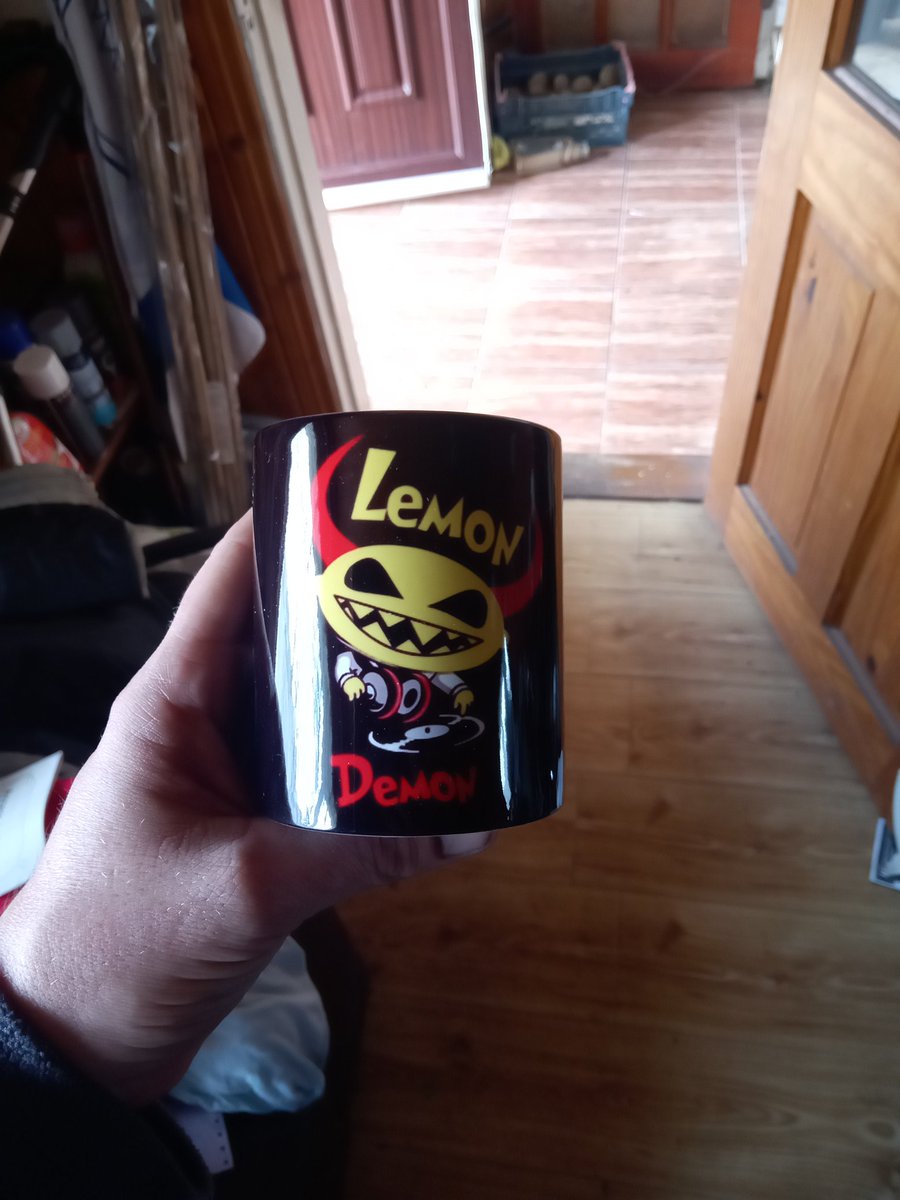 LonerganWarren's tweet photo. It finally arrived @Jacksepticeye can't wait to have a cup of coffee in it https://t.co/uEYL6RTwqU