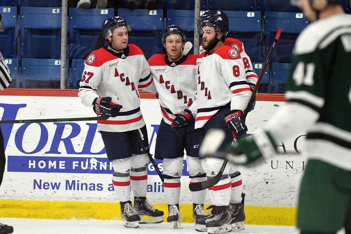🅰️🏒 The Acadia Axemen regular season kicks off Wednesday, October 5th in Halifax versus Dalhousie; check out the Team Season Preview &amp; hear from Head Coach Darren Burns on his team outlook.

Read more here: acadiaaxemenhockey.com/2022/09/25/axe…

#GoAcadiaGo 🚨🅰️