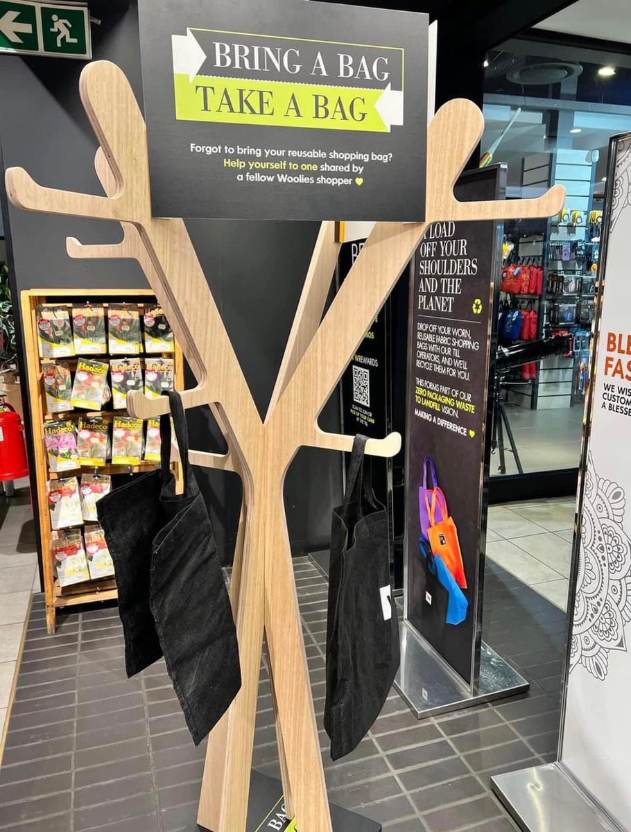 BrentLindeque's tweet photo. Look what Woolworths did!!! Look!!! 

Disappointed they didn’t call it the Good Things tree, but happy they listened to my suggestion. 

Photo Cred: Janene Levy Nates https://t.co/nEzObAAiet