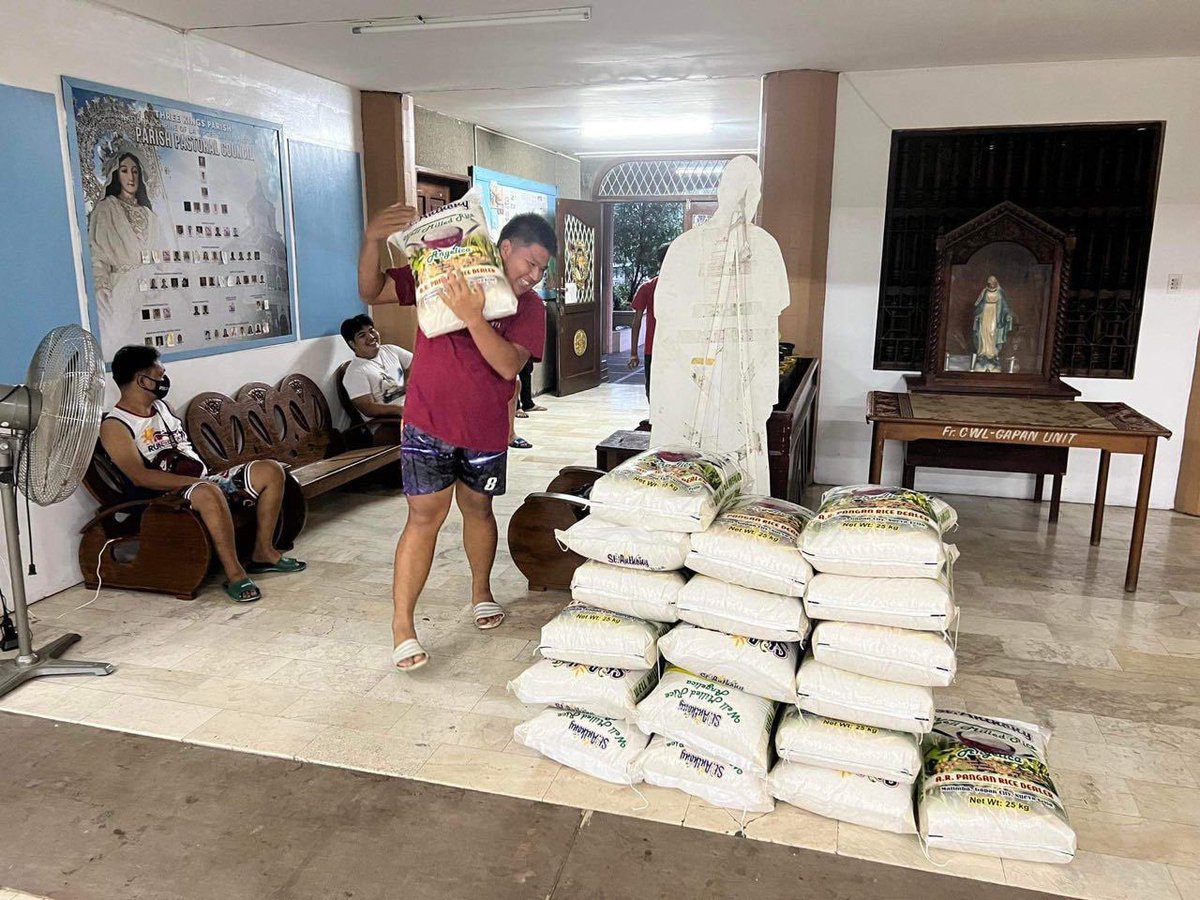 angatbuhay_ph's tweet photo. #AngatBayanihan na tayo! 

Sinimulan na po natin ang pag-distribute ng tulong sa Nueva Ecija, Quezon, Tarlac, Laguna Pampanga, at Bulacan. https://t.co/gi6bgJ9OTZ
