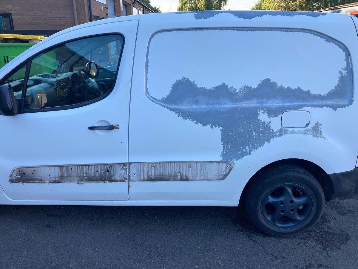SpeedlinerEuro1's tweet photo. Speedliner to the rescue. https://t.co/DKhzCcPStc