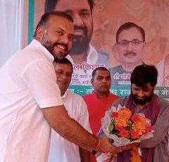 mdsingh4u's tweet photo. चिनहट में आयोजित #सेवा_पखवाड़ा में विविधता एकता एक भारत श्रेष्ठ भारत कार्यक्रम में मुख्य अतिथि केंद्रीय मंत्री माननीय कौशल किशोर जी के साथ रहना हुआ 💐💐💐
#BJP4UP 
@mp_kaushal 
@KaushalOffice 
@idharampalsingh @sunilbansalbjp @Bhupendraupbjp https://t.co/zHPUBierb0