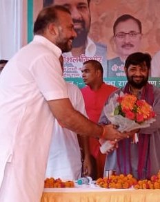 mdsingh4u's tweet photo. चिनहट में आयोजित #सेवा_पखवाड़ा में विविधता एकता एक भारत श्रेष्ठ भारत कार्यक्रम में मुख्य अतिथि केंद्रीय मंत्री माननीय कौशल किशोर जी के साथ रहना हुआ 💐💐💐
#BJP4UP 
@mp_kaushal 
@KaushalOffice 
@idharampalsingh @sunilbansalbjp @Bhupendraupbjp https://t.co/zHPUBierb0
