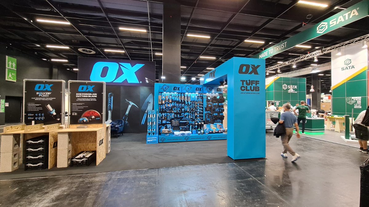 OXtoolsUK's tweet photo. This weekend, we'll be showcasing some of the #bestofblue at The 2022 International Hardware Fair in beautiful Cologne!
Come on down to stand E011 -D010, hall 10.1 and feel welcome to chat with one of our team members!
#toolshow #Cologne #oxtoolsuk #innovation #tools #tradie https://t.co/ap5sHJaqyz