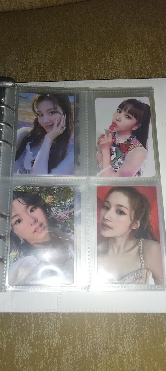 gzaki19's tweet photo. ic interest check twice ph 🛒

-if inch sa set/tingi drop budget thru dms not familiar na sa prices nila, btw pwede itong set or tingi
— onhand 
— loc: qc
tags: sana denim mina rp chae signed sana red bg https://t.co/vuJo4c62EM