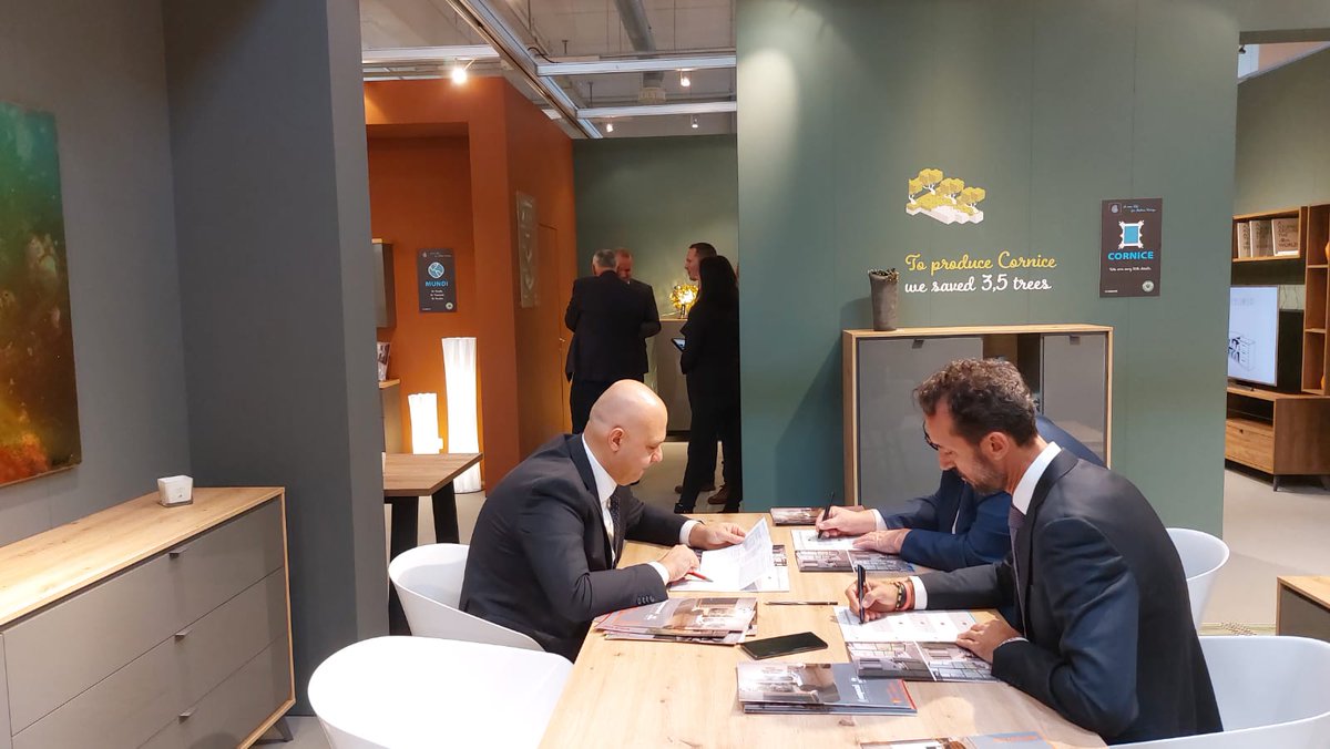GruppoSaviola's tweet photo. Si è concluso ieri il #MOW, la fiera tedesca dedicata ai professionisti del settore mobile. Noi siamo stati protagonisti con #Composad e le sue soluzioni d’arredo 100% ecologiche. Grazie ai visitatori che sono passati dal nostro stand.
#GruppoSaviola #TheEcoEthicalCompany https://t.co/5R36F3e0b2