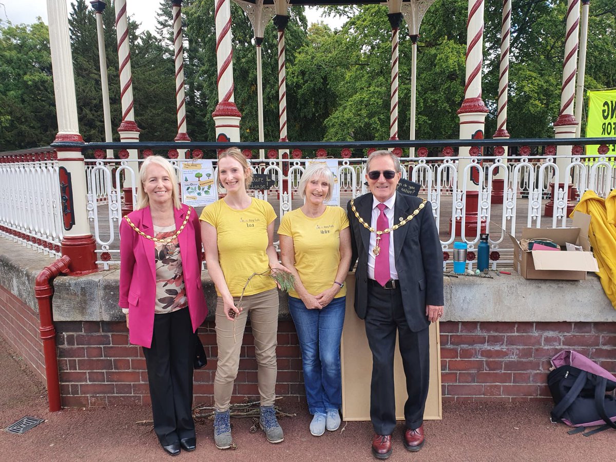 WolvesMayor's tweet photo. They then made their way to West Park. 
There they opened the Great Big Green Week event, showcasing ways in which we can do our bit to improve the environment. https://t.co/H3iajWsyB0