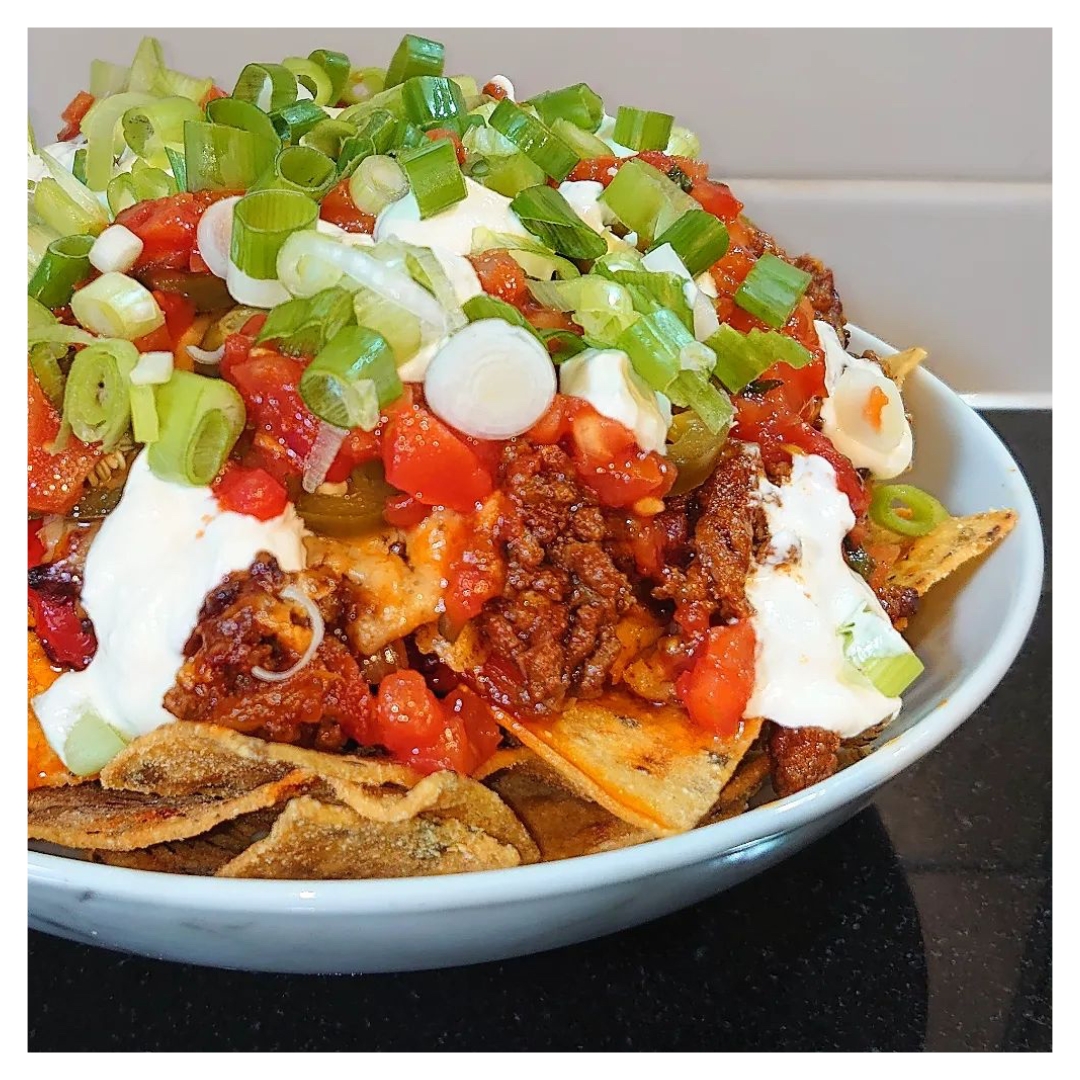 wykefarms's tweet photo. Homemade lean beef chilli nachos made with Wyke Farms Extra Mature Cheddar. 😋

📸: dave.h123 on IG

#wykefarms #cheddar #cheese #cheddarcheese #awardwinningcheddar #food #feedthefamily #cheeselovers #nachos #beefchilli #lunch #lunchideas #lunchtime #snacktime #snacks #starters https://t.co/HPHbmQDkRL