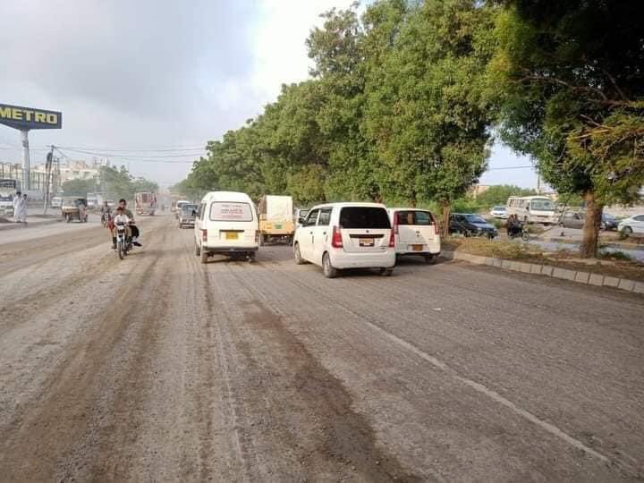 Waqasawanppp's tweet photo. Milling work in progress at Metro Market , Safari Park ,Main university road District East by #KMC. 

#KarachiWorks 
Well done 
@murtazawahab1 @JunaidSaleemJD @BBhuttoZardari https://t.co/M9pel53BsQ