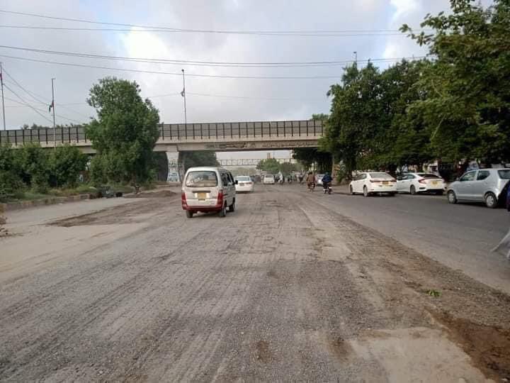 Waqasawanppp's tweet photo. Milling work in progress at Metro Market , Safari Park ,Main university road District East by #KMC. 

#KarachiWorks 
Well done 
@murtazawahab1 @JunaidSaleemJD @BBhuttoZardari https://t.co/M9pel53BsQ