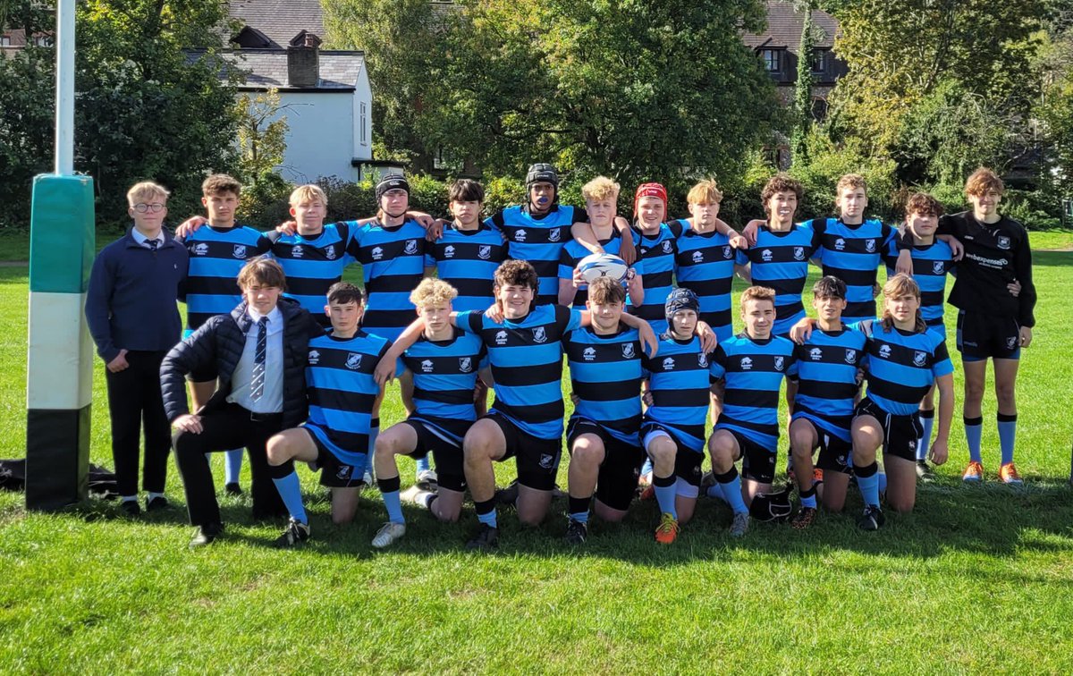 Robtherigger's tweet photo. I’m rather fatigued, at my desk reflecting on what a great, hectic weekend it was. 0-50 win for @WitneyRFC U16s, G doing his thing on his bike, but the particular highlight was meeting my all time hero @JasonLeonard114 on Friday. Yes I’m a 42 year old father of 3 and I got giddy. https://t.co/Fj8WnXVZte