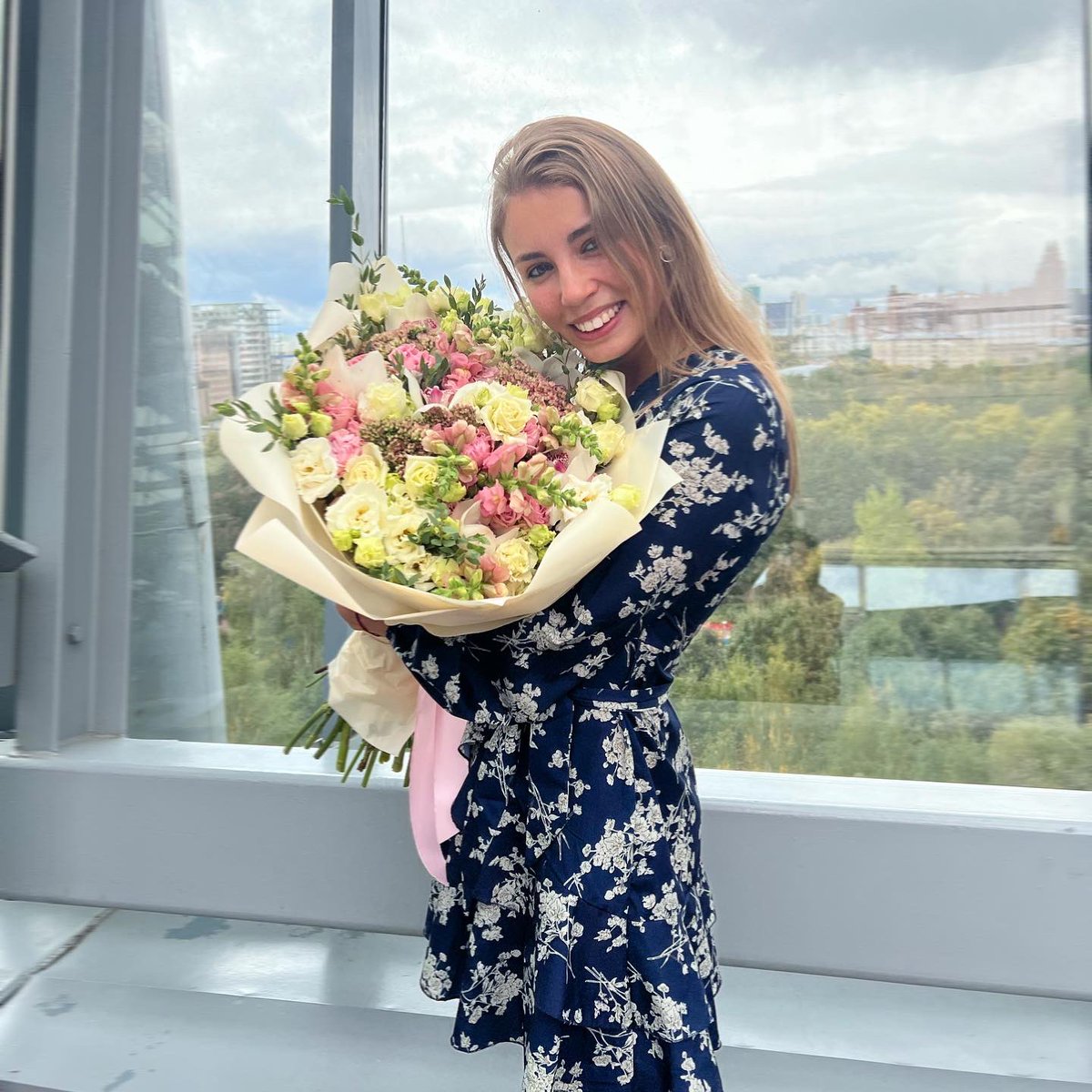 gallay_ka's tweet photo. самый странный и сложный день рождения. https://t.co/AqkeMBWbNx
