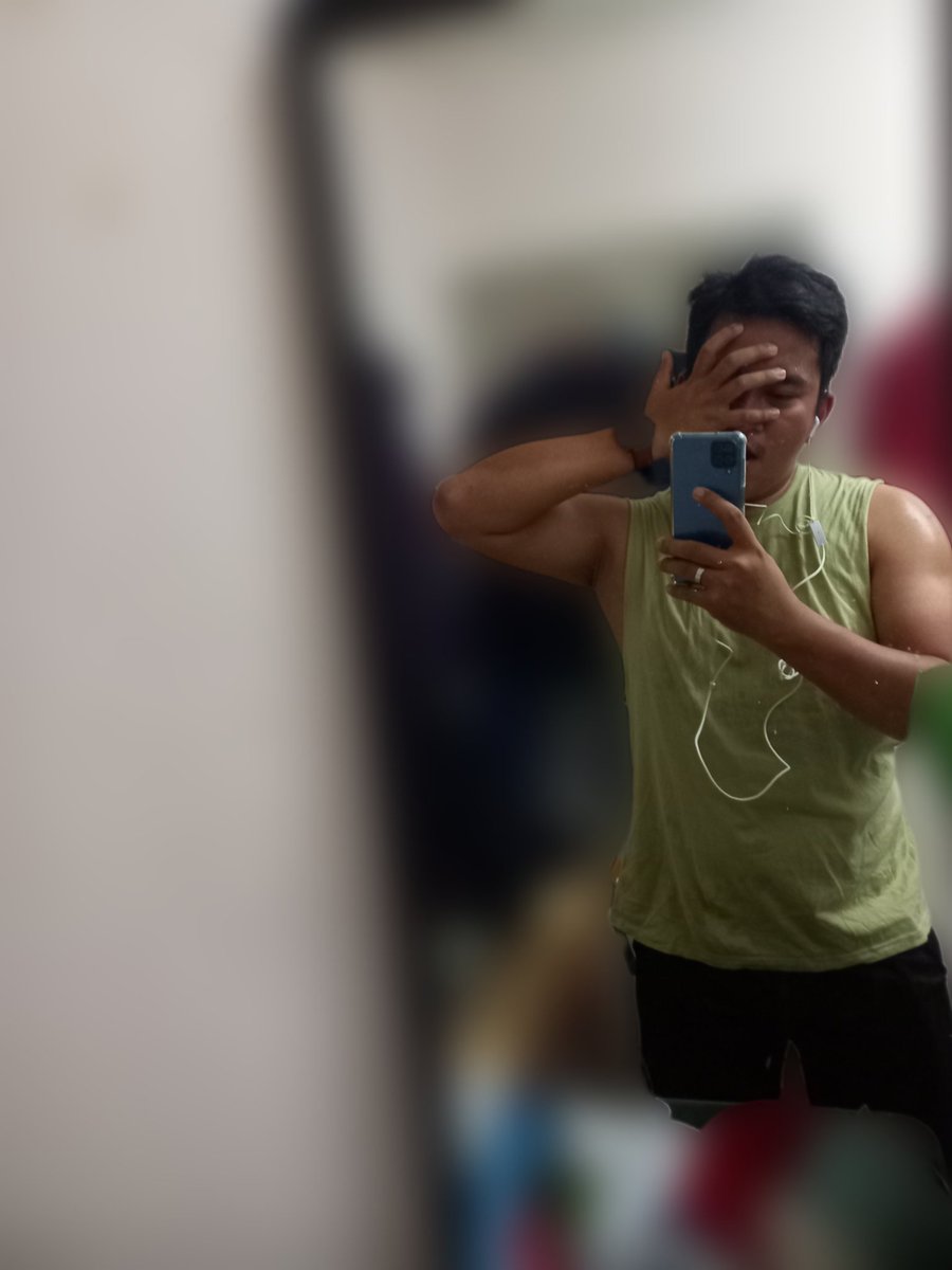 kiddo_1003's tweet photo. I did something..... 🤭🤣 https://t.co/oZ7QtgWLQa