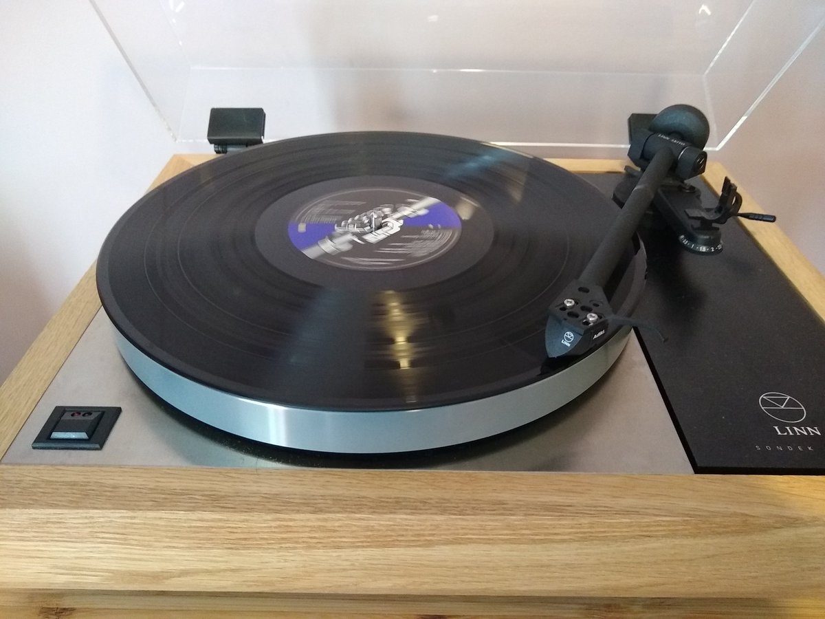dudeville's tweet photo. My UK first pressing is a bit beat up so I picked up remaster, it's digital but it's very well done and sounds great π @pinkfloyd #vinylrecords #vinylcommunity #blackandflat https://t.co/sPCKPROz3L