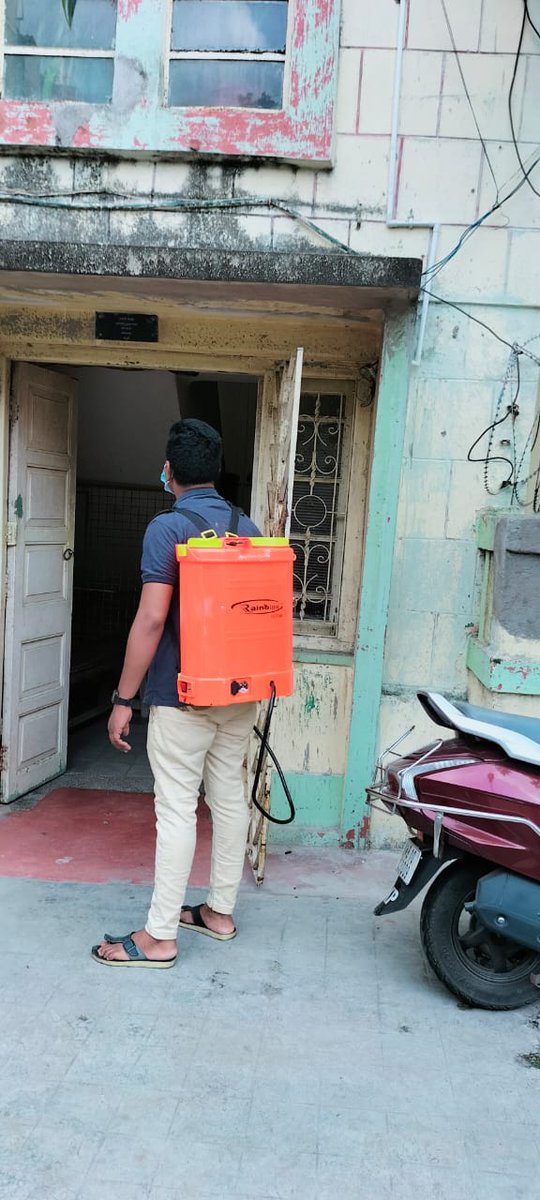 Every day our disinfectant team is sanitizing all the public premises to ensure your safety from CORONA VIRUS.. Maintain Healthy Norms..
#WeCareWeDare
Today, 26/09/22, our team has duly disinfected a large arena of South Division, SD..
<a href="/CPKolkata/">CP Kolkata</a>
 <a href="/KolkataPolice/">Kolkata Police</a>