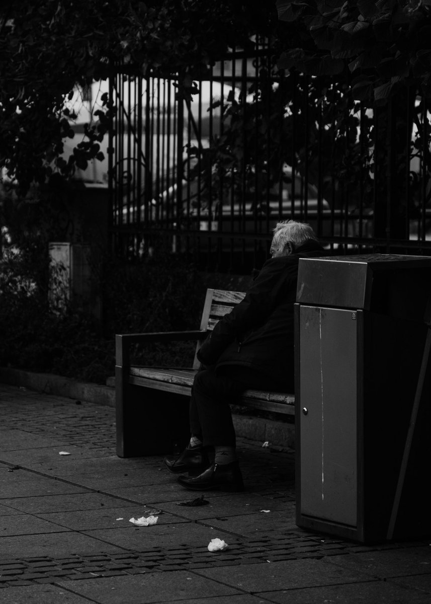 Patrisovic's tweet photo. katowice, poland.

#streetphotography #streetphoto #streetphotographer #photo #photooftheday #bnwphotography https://t.co/8bW7KuioLs