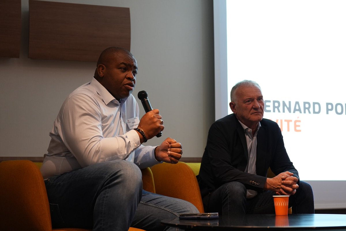 Provale (@provalerugby) on Twitter photo Lors de notre AG, la <a href="/LNRofficiel/">Ligue Nationale de Rugby</a> via son président René Bouscatel et son DG Emmanuel Eschalier ainsi que l’<a href="/UCPRugby/">Union des Clubs Professionnels de Rugby</a> via Bernard Pontneau son vice-président ont pu échanger avec nos joueurs.euses #AGProvale #nuitdurugby Lors de notre AG, la <a href="/LNRofficiel/">Ligue Nationale de Rugby</a> via son président René Bouscatel et son DG Emmanuel Eschalier ainsi que l’<a href="/UCPRugby/">Union des Clubs Professionnels de Rugby</a> via Bernard Pontneau son vice-président ont pu échanger avec nos joueurs.euses #AGProvale #nuitdurugby
