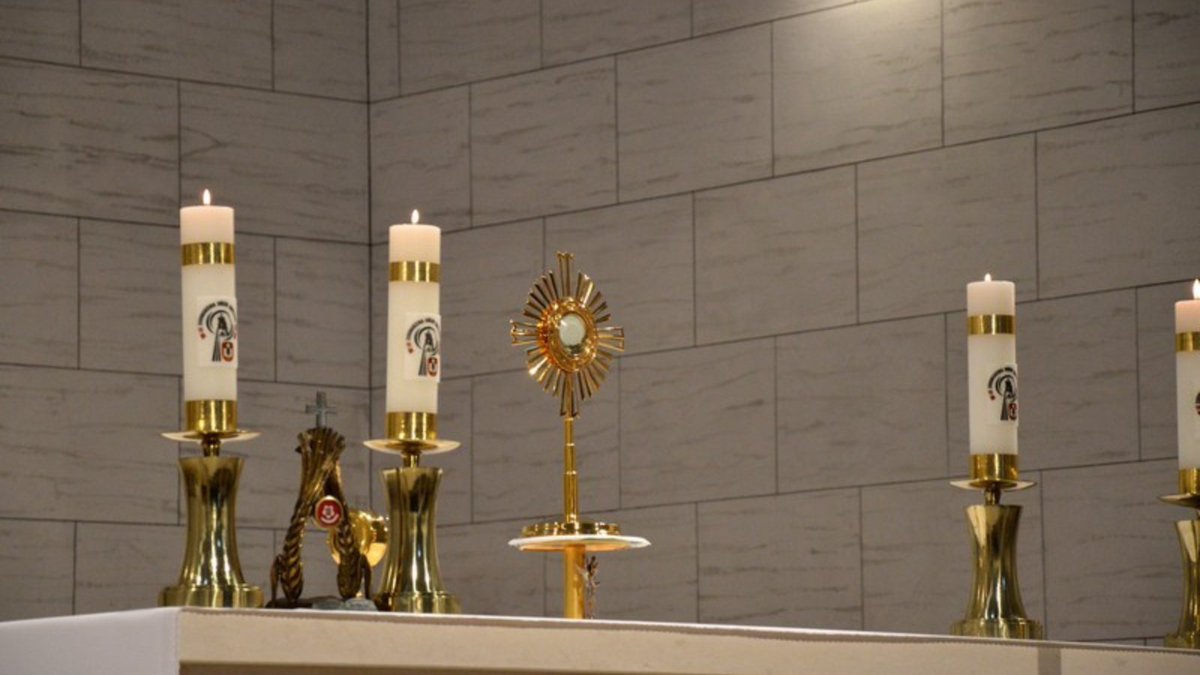 Loretanki's tweet photo. "Pan #Jezus każe nam zawsze na modlitwie nazywać Boga Ojcem, abyśmy udawali się do Niego z takim zaufaniem, z jakim syn idzie do #ojca. Każdy, kto modli się w ten sposób - wszystko otrzymuje. "
Bł. Ks. Ignacy #Kłopotowski https://t.co/hih0eKd8XN