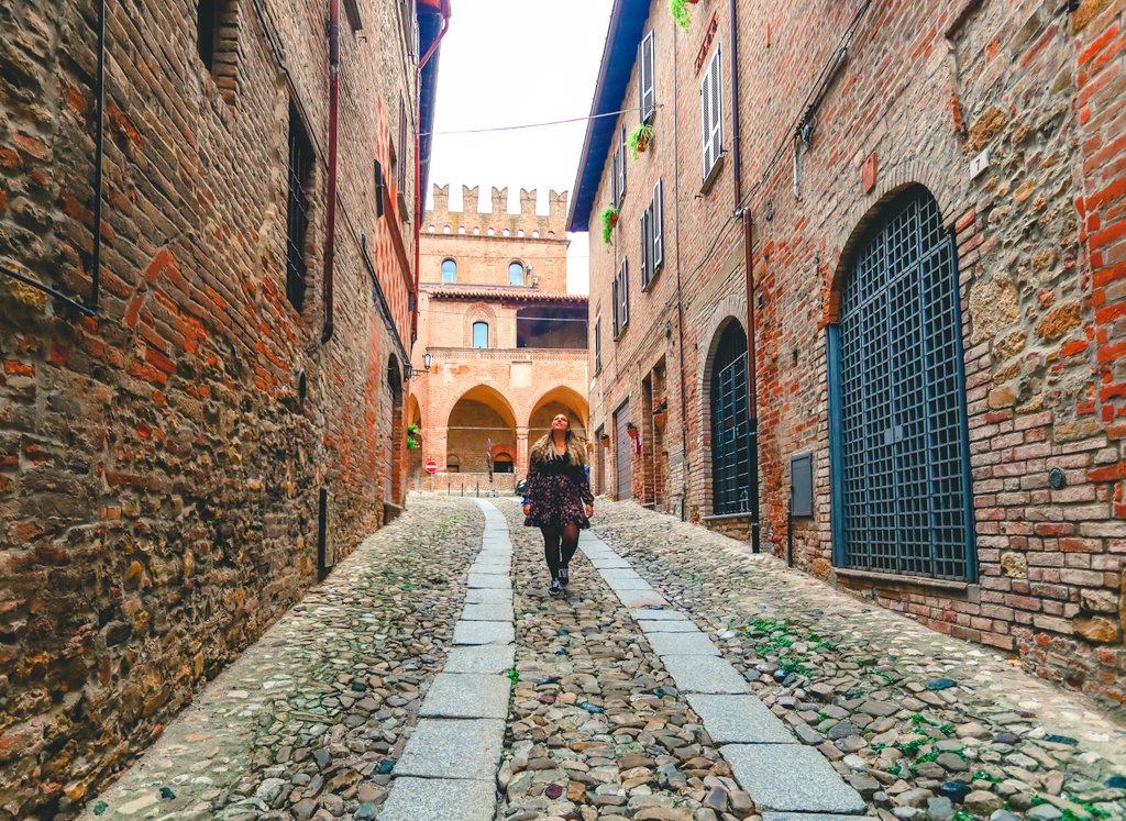 passportnstamps's tweet photo. We made it back to Italy! So proud to explore Emilia Romagna and start here our wonderful #viaggioitaliano

Follow our journey through the fabulous Italian borghi, discover the hidden gems living fully the bel paese.

#inEmiliaRomagna
@turismoER https://t.co/qiNxBIkcjT
