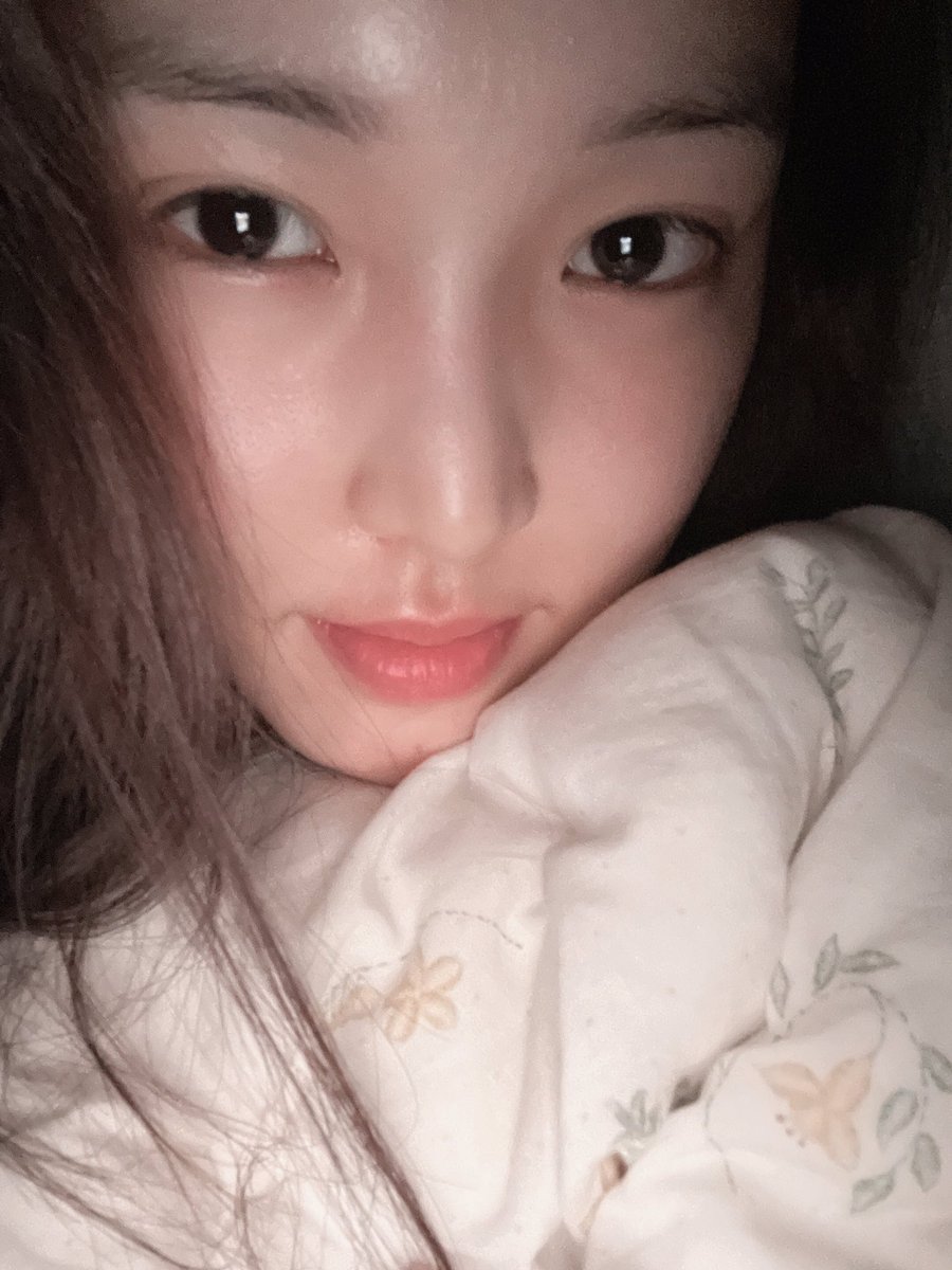 PicsCYN's tweet photo. Bareface yuju

#YUJU #유주 #GFRIEND #여자친구 @konnect_YUJU https://t.co/5mo2ay9nbf