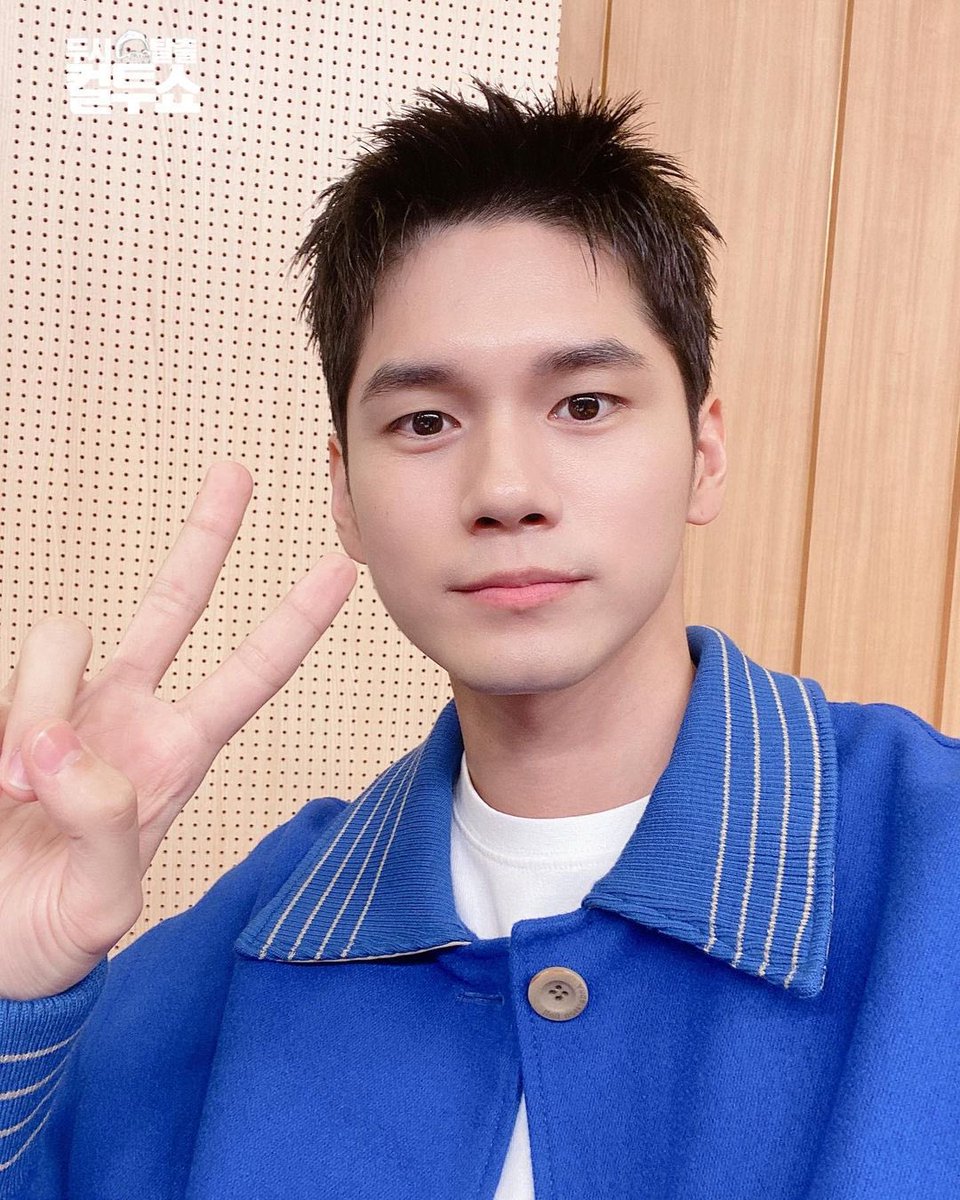 ong_supremacist's tweet photo. 220926 cultwoshow IG update with <Life is Beautiful> casts 🍂

https://t.co/WnnjXnOM5S

#옹성우 #ONGSEONGWU #인생은아름다워 https://t.co/0sPGpSWUdb