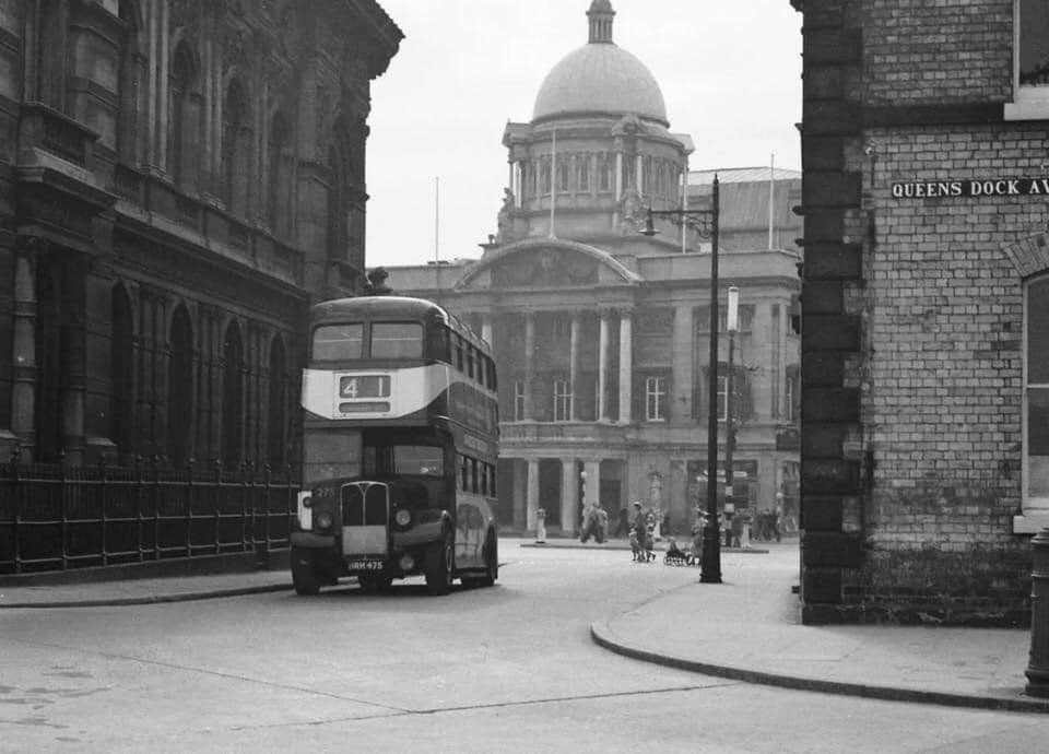 MikeCovell's tweet photo. Good morning beautif-Hull: Does anyone else remember a vehicle called a "bus"? https://t.co/MXsmmrkS8V