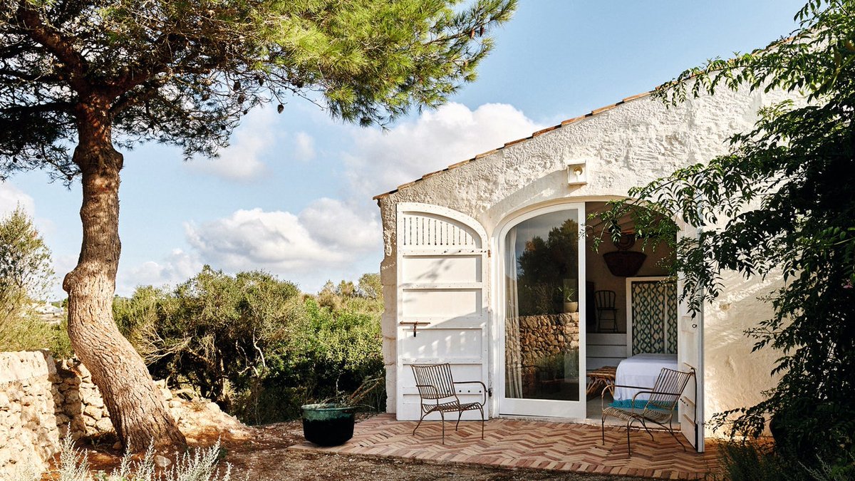 Vous est-il déjà venu à l'esprit de donner à votre terrasse des airs de jardin luxuriant de Paris ou une ambiance provençale ? 

Découvrez toutes les belles idées pour transformer votre terrasse grâce à la pierre ! 👇

#AménagementExtérieur #Déc mon.newarticle.net/r/bhytqlc