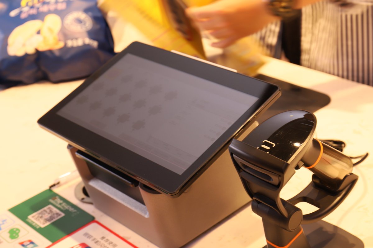 CITAQ1994's tweet photo. CITAQ S1 POS, its form & size design takes the land occupation as the starting point, making it suitable for stores with limited space.
Official Website : https://t.co/qSkZgpcHdk
#CITAQ #S1 #POSmachine #POSterminal #Allinone #pospayment #androidpos #retailspos #possystem https://t.co/dIrNZ3XghS