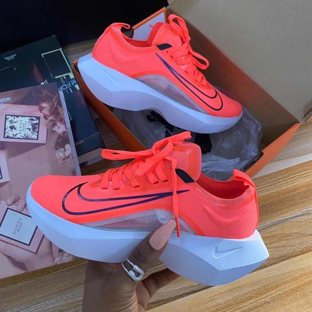 theboadplace's tweet photo. Sneakers for her

Size 38-40 only 

Price: N25,000 https://t.co/2soH1aOirM