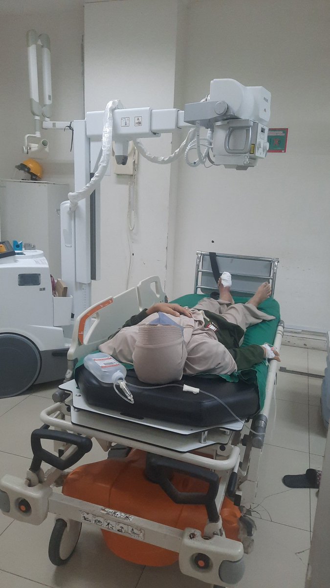 winda_awk's tweet photo. Klo kagak percaya ini ibu saya lg rontgen pemeriksaan pra operasi https://t.co/mRPv6x4hr5