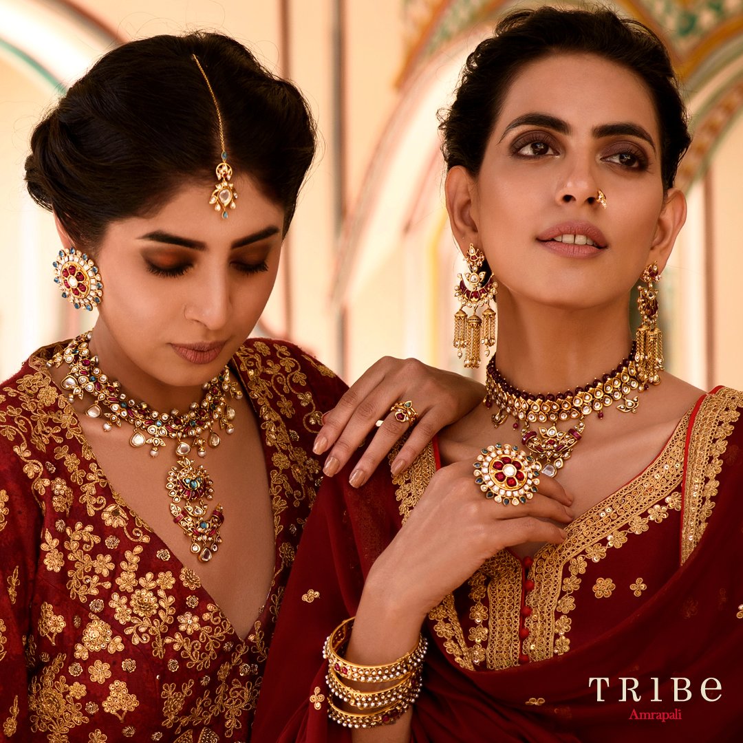 TribeByAmrapali's tweet photo. Stunning jewellery that’s perfect for brides and bridesmaids.
Click the link to shop now: https://t.co/sOZHlIORfW
#TribeAmrapali #Jewellery #JewelleryLove #FashionJewellery #JeweleryAddict #TraditionalCollection #PiyaCollection https://t.co/j8u6qXpCW5
