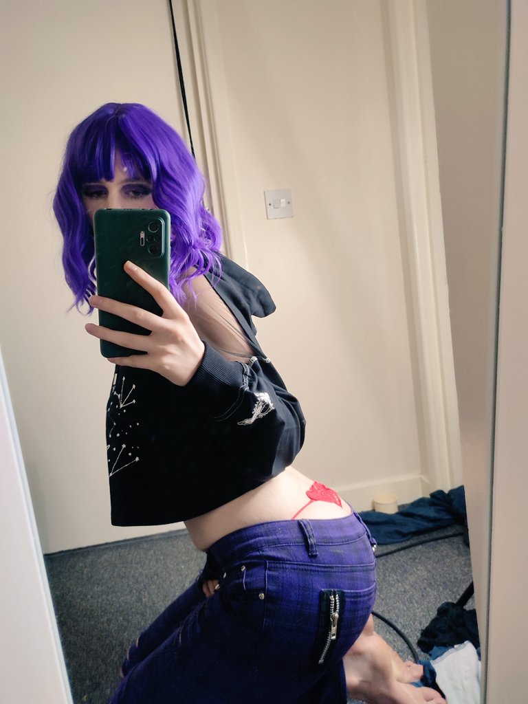 PowderKegKitty's tweet photo. First day back #uni #freshers #firstday #nsfw #nsfwtw #fansly https://t.co/BiHwYwbpDS