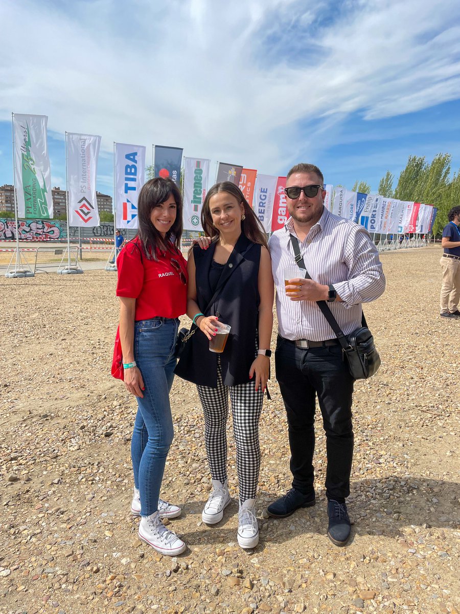 Pjuniormadrid's tweet photo. El pasado viernes estuvimos en la 2ª Fiesta de la Logística de Madrid organizada por @diariodelpuerto y @PropellerMadrid .

#logistica #transporte #transportemarítimo #propellerclub https://t.co/6eGauixZ53