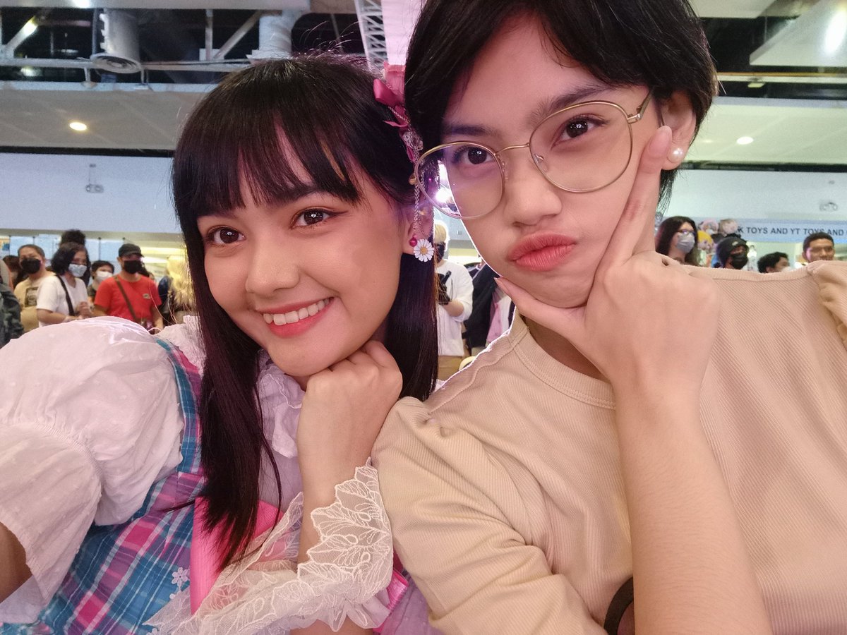 cjan_elaurza's tweet photo. Nakita ko yung pogi kong tropa sa audience and ate grace dropped by too. Thanks supportive frienddss! @_ssaniko @gracebuenavee Congrats to us for thriving constantly! 💗 

Make sure to watch Axtrid's dance cover of Rumor by Izone on YT! https://t.co/7az5A4cQA7