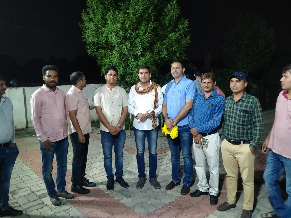 DrAshokJat's tweet photo. प्रदेश मुख्य महामंत्री रेसला निर्वाचित होने के बाद जनसेवक सांगानेर विधानसभा बड़े भाई @Pbhardwajjpr जी से कार्यालय पर मुलाकात की। इस दौरान जयपुर जिलामंत्री भाई नंदकिशोर जी शर्मा का जन्मदिवस भी मनाया https://t.co/YOiLFdkV6I