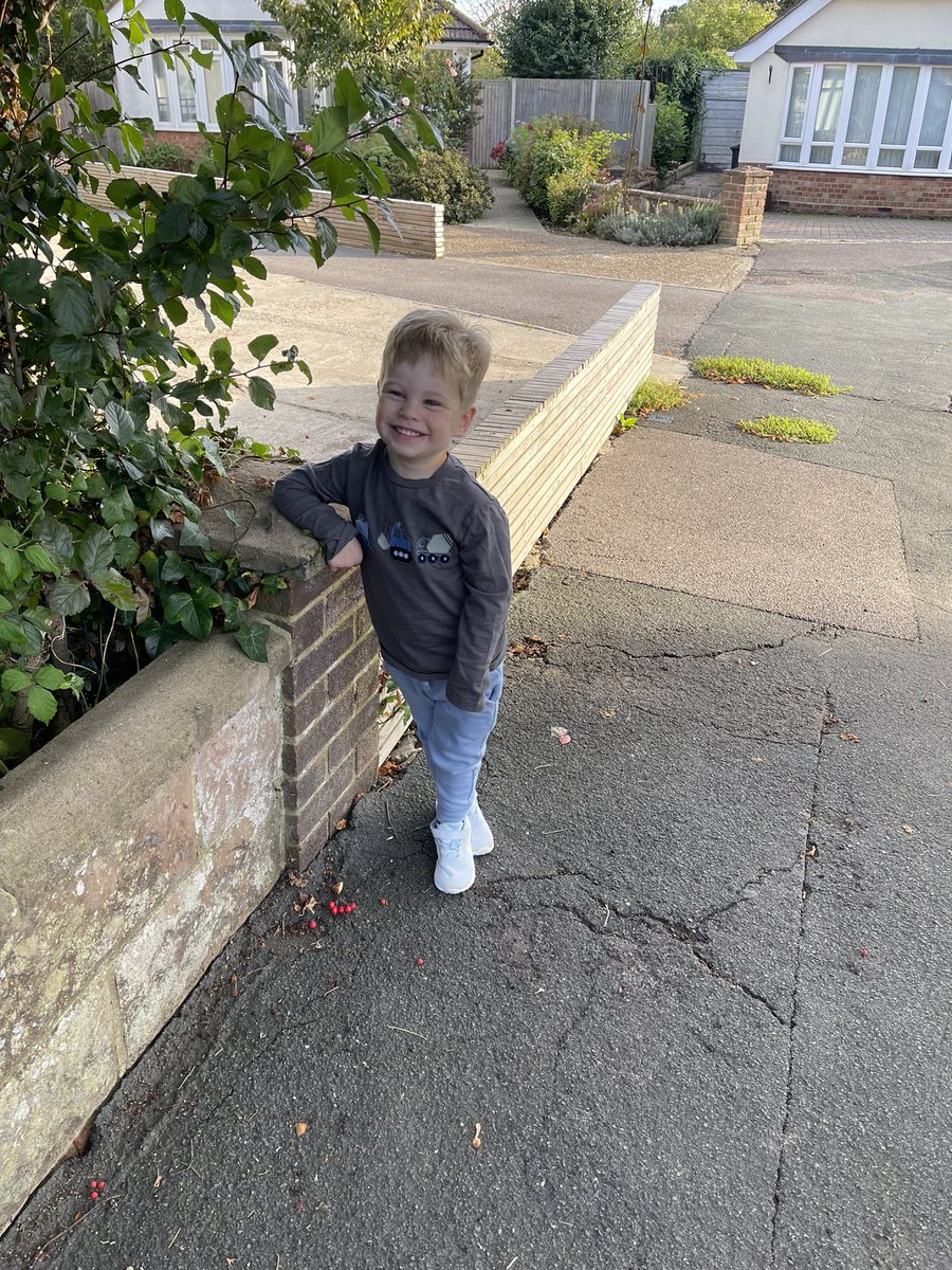 This little poser though…. 💙