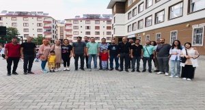 Goltepesiyeniy1's tweet photo. Okulumuzda 10 yıla aşkın bir süre sayısız hizmetler yaparak, görev yeri değişikliğiyle başka okullara tayini çıkan öğretmen arkadaşlarımızı yeni görev yerlerinde ziyaret ederek ,başarı dileklerimizi ilettik @bingolmem @yusuf_tokus @halukcakan12 @ferhatelhakan @ZlkfArslangira1 https://t.co/ubcpsg2XLA