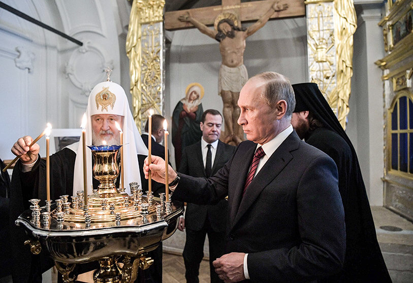 YvesDON's tweet photo. @nexta_tv #Russie Combien de temps la #mobilisation décrétée par #Poutine va tenir ? Les incidents de révoltes se multiplient sans compter que les #russes désertent en masse le pays. Des voix en haut lieu se font entendre aussi #Douma & officiels⚡️1917-2022 #Iskra✨Le #Tsar face au #Monde2 https://t.co/1AxoyBTQqg