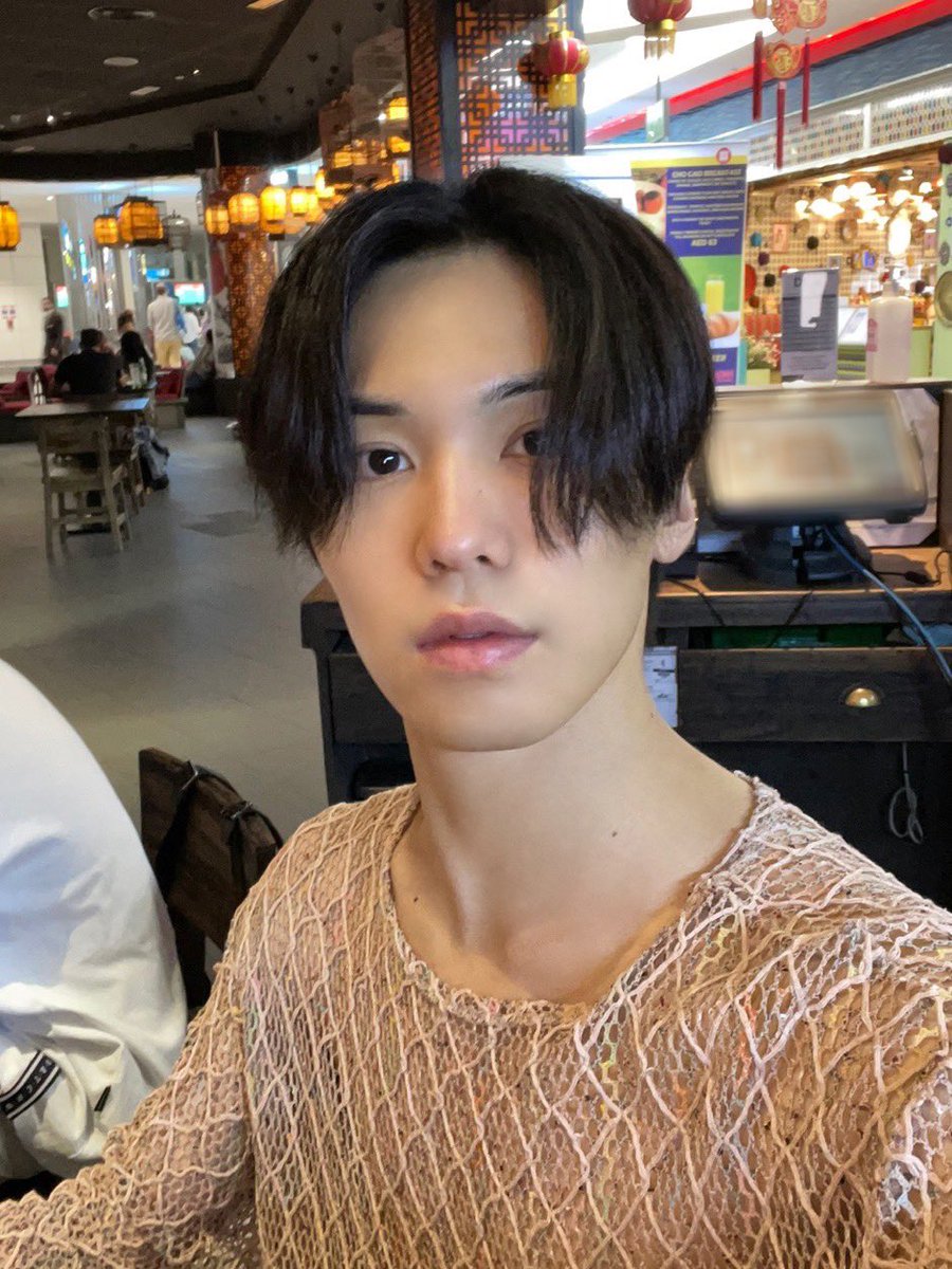 AstroUnitEsp's tweet photo. 🪐 [CONTENIDO]
Actualización de #ROCKY - #라키 
"오늘도 힘찬 하루!! 💜 (Que hoy también tengas un día poderoso / energético/ bueno 💜)"
[#ASTRO | #아스트로| @offclASTRO] 
 https://t.co/Yvm5TT8Dz7