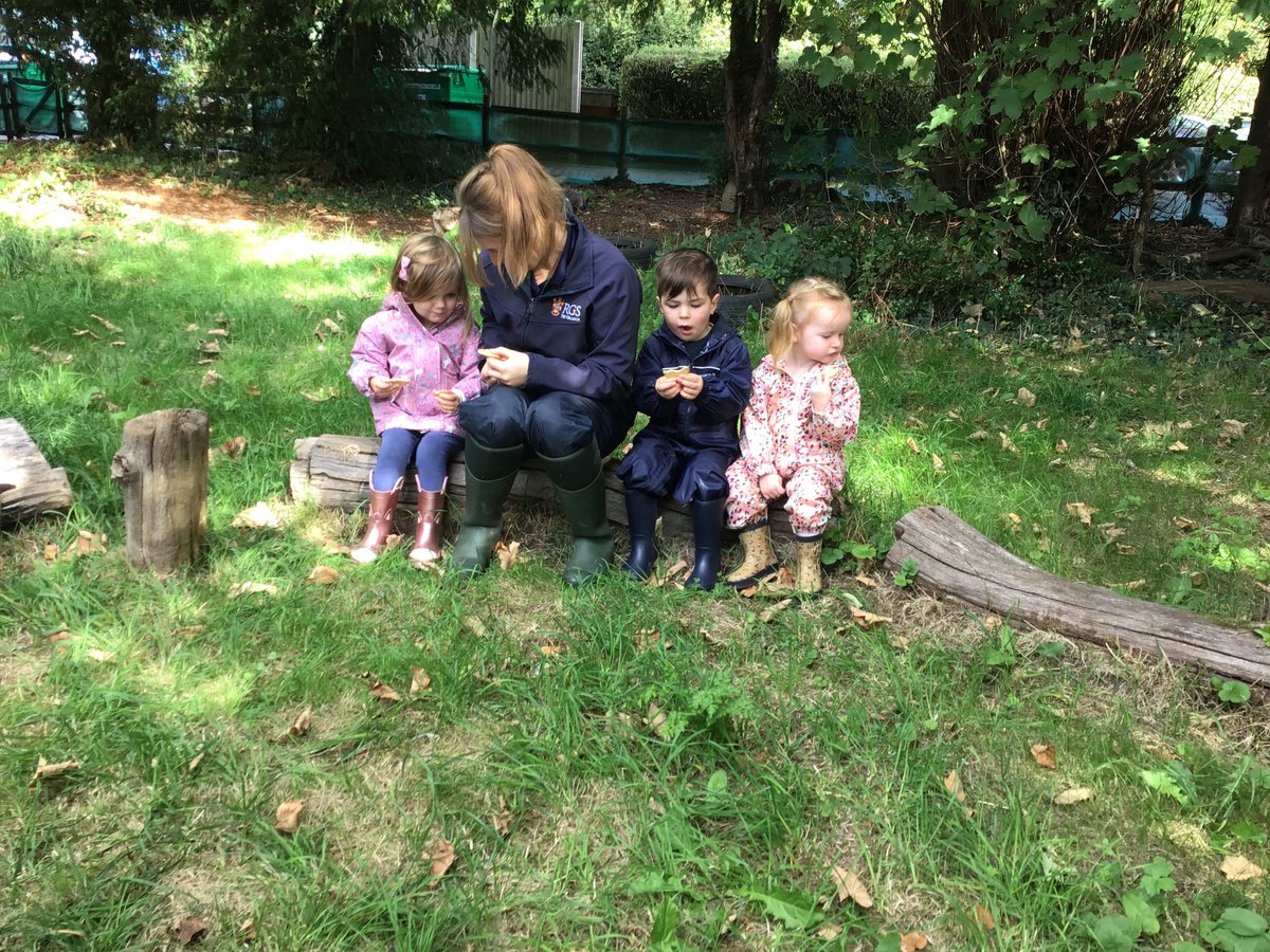 RGSTGNursery's tweet photo. The nursery children have been enjoying Forest School. They have made crowns and necklaces using natural resources and been using their imagination to transform a log into a train.

Come and see our Forest School at our upcoming Open Morning: https://t.co/szgCLsT7Zr https://t.co/G5dPGhkfrM